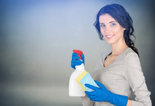 Experienced Uxbridge cleaners preparing a property for end of tenancy inspection
